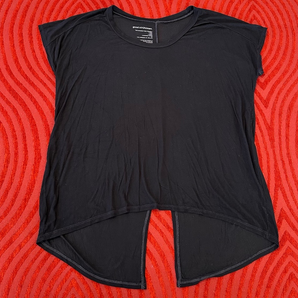 good hYOUman black lightweight ribbed tee M